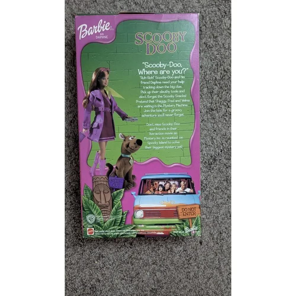 Mattel Barbie as Daphne Scooby-Doo Doll w/ Scooby Figure MPN 55887 2002